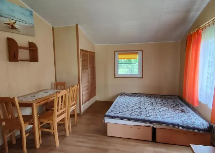 Domki Wrzosowo Kemping *